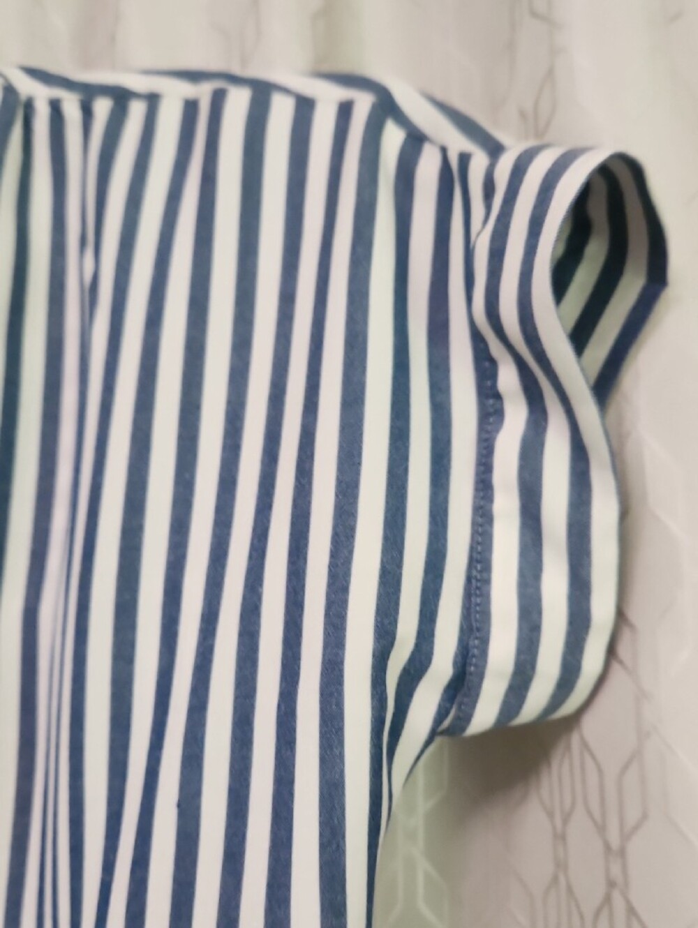 Madewell Blue and White Vertical Stripe Button-Down Shirt - Picture 5 of 10